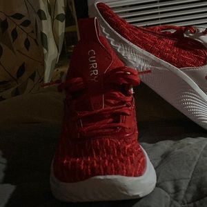 Men’s 8.5/women’s 10 under armor Steph curry addition red and white tennis shoes